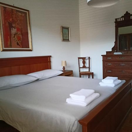 Casa Caty Apartment Pinerolo ภายนอก รูปภาพ