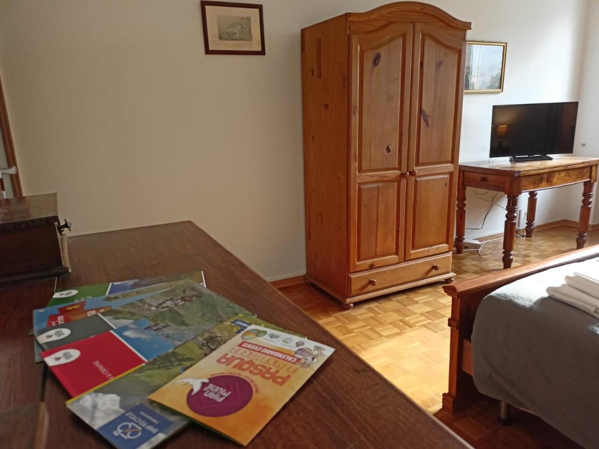 Casa Caty Apartment Pinerolo ภายนอก รูปภาพ