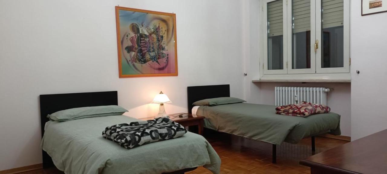 Casa Caty Apartment Pinerolo ภายนอก รูปภาพ