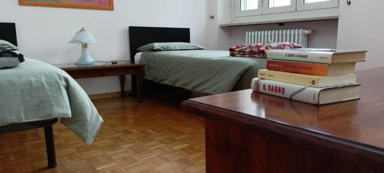 Casa Caty Apartment Pinerolo ภายนอก รูปภาพ